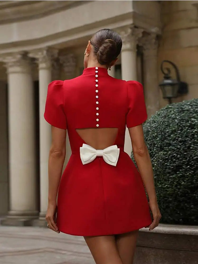 Elegancka Czerwona Sukienka Mini | Letni Styl Z Wiązaniem Z Tyłu