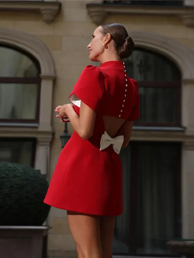 Elegancka Czerwona Sukienka Mini | Letni Styl Z Wiązaniem Z Tyłu