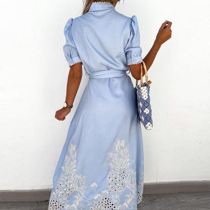 Haftowana Niebieska Sukienka | Eleganckie Detale I Styl Na Co Dzień
